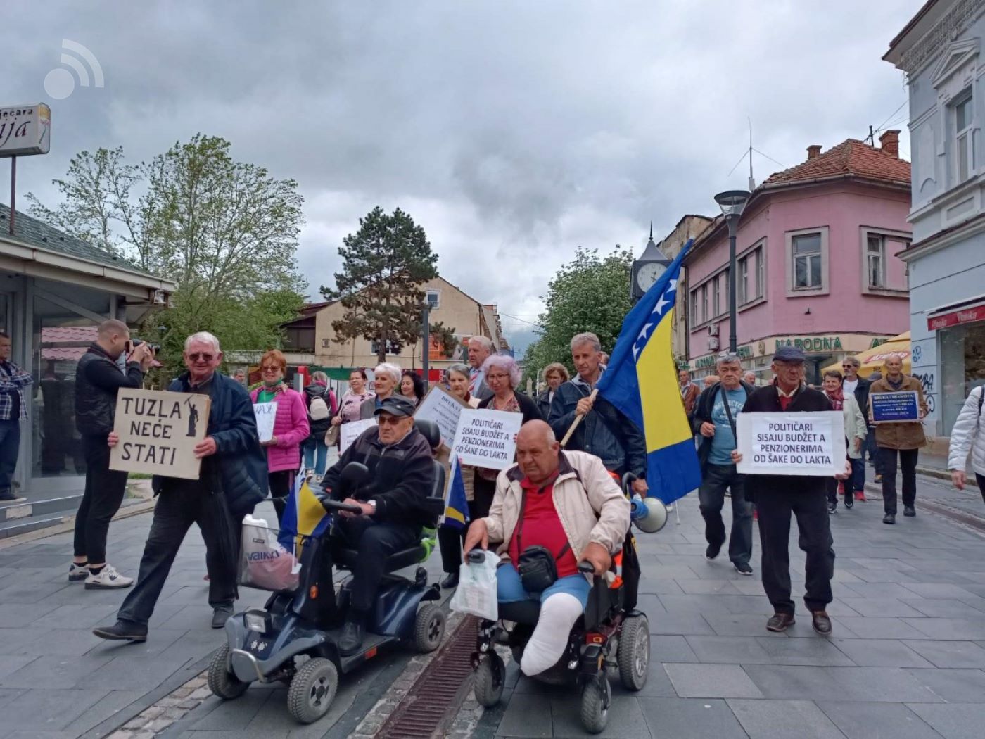 Penzioneri najavili nove proteste u Tuzli: Zahtijevaju veće penzije i dostojanstven život