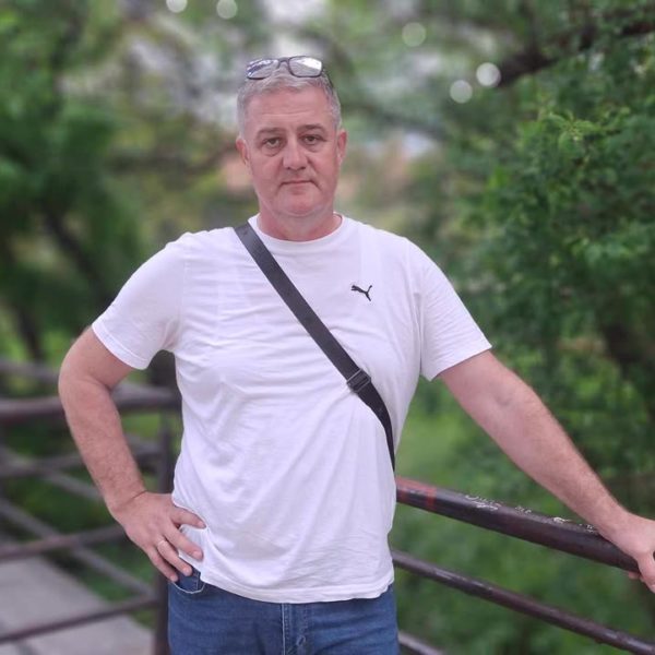 Irnes primjer dobrog građanina, neumorno čisti smeće