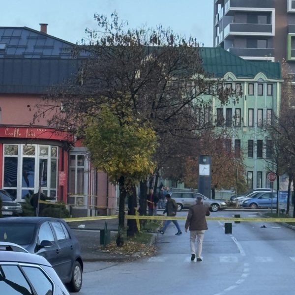 Pucnjava u Kalesiji, počinioci u bijegu