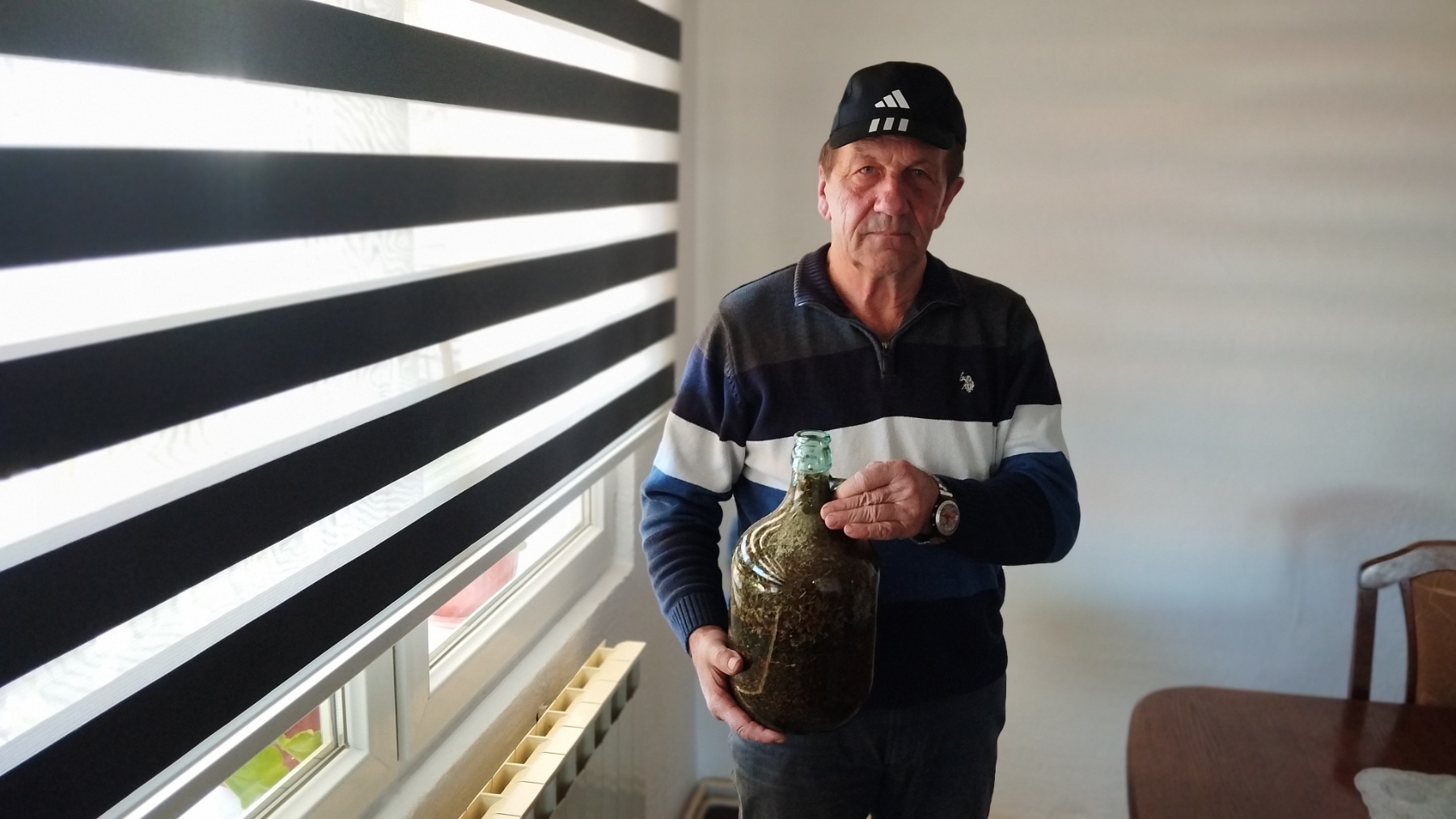 TRAVAR OTKRIVA: kako napraviti tinkturu za cirkulaciju venska oboljenja?!