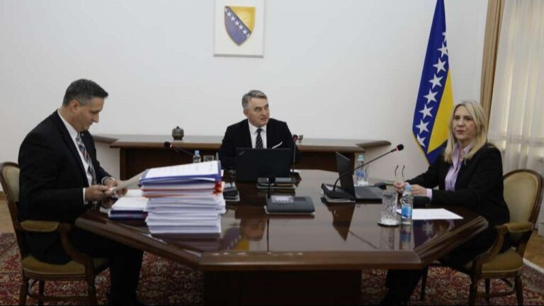 Predsjedništvo BiH. FENA