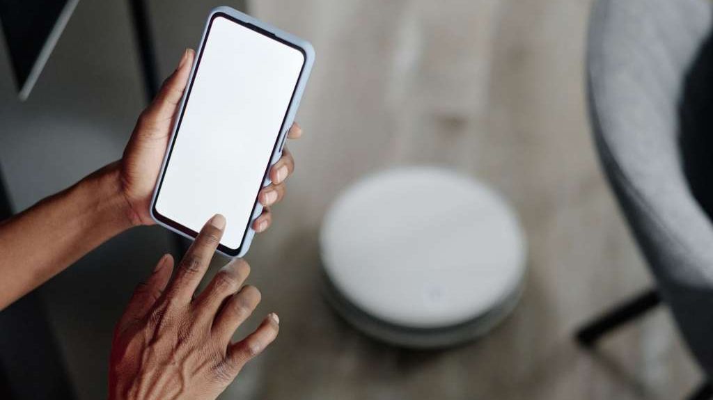 Evropska komisija predlaže otvaranje pregovora o proširenju besplatnog roaminga u EU na Zapadni Balkan