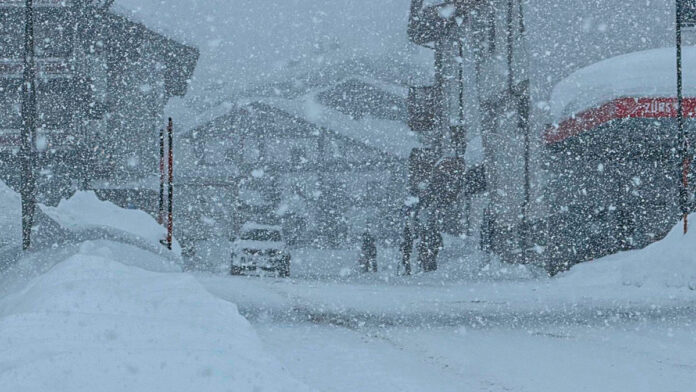 Zimsko nevrijeme paralizovalo Austriju, dramatične scene sa terena