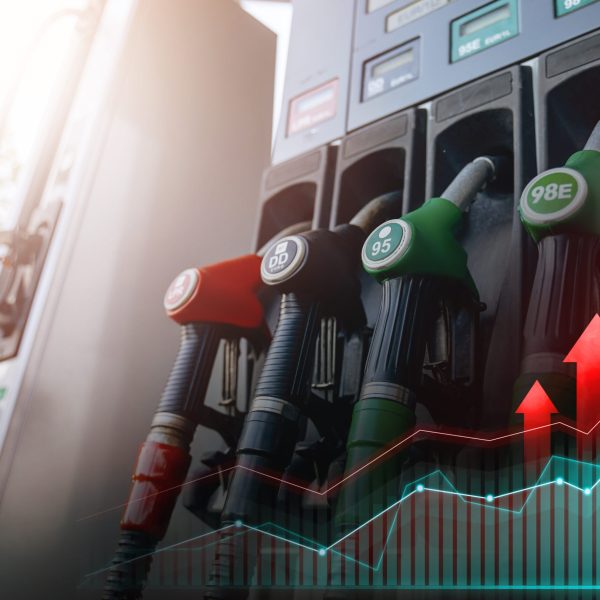 Pred zastupnicima prijedlog o akcizama: Hoće li država konačno reagovati na rast cijena goriva?