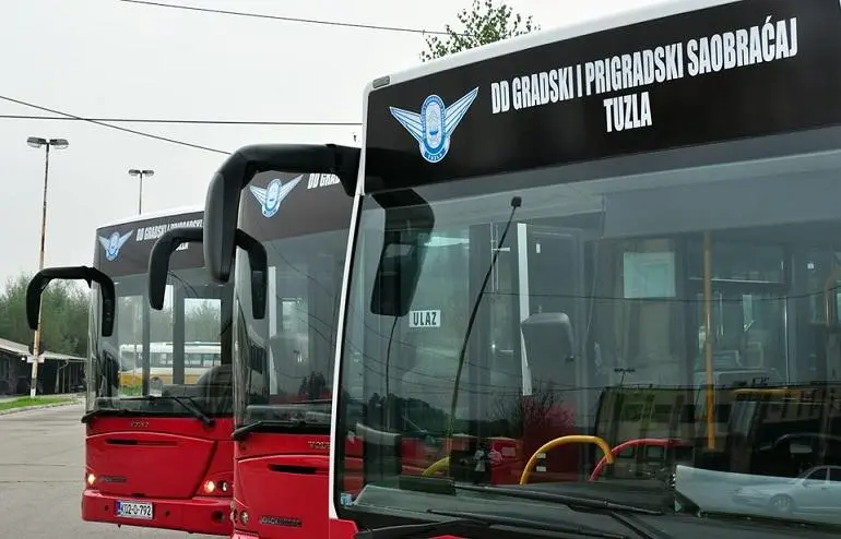Građani Tuzle uskoro će dolaske autobusa pratiti putem telefona