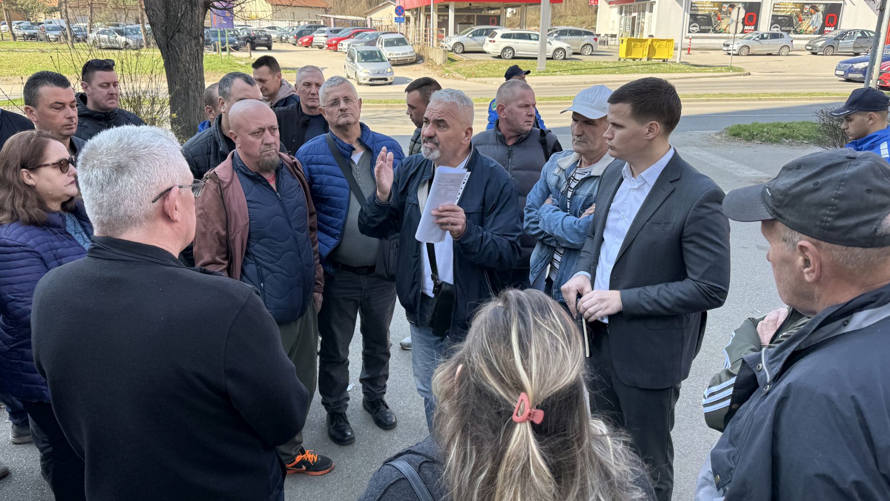 Halilagić sa bivšim radnicima Koksare: Za isplatu potraživanja potrebno 7,5 miliona KM