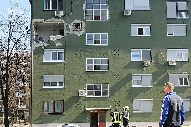 Eksplozija je napravila veliku štetu na stambenom objektu (Foto: E. M./Klix.ba)