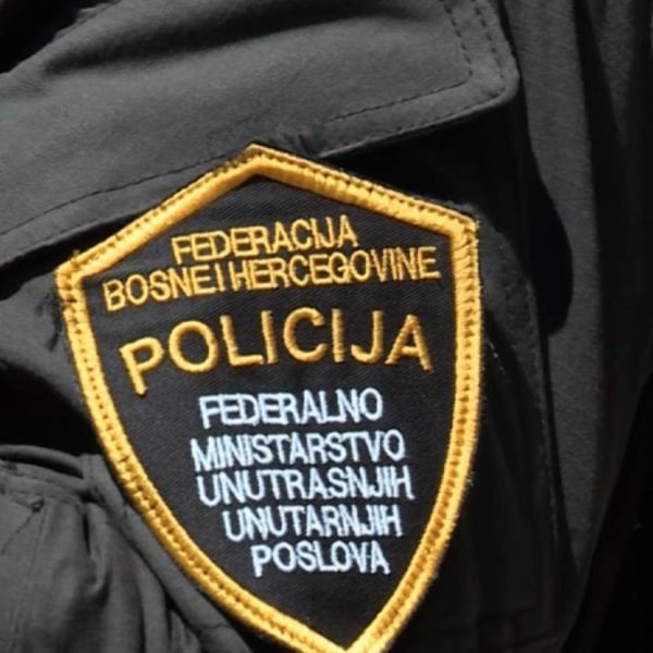 FUP pretresa prostorije Federalnog ministarstva finansija, uhapšene dvije osobe