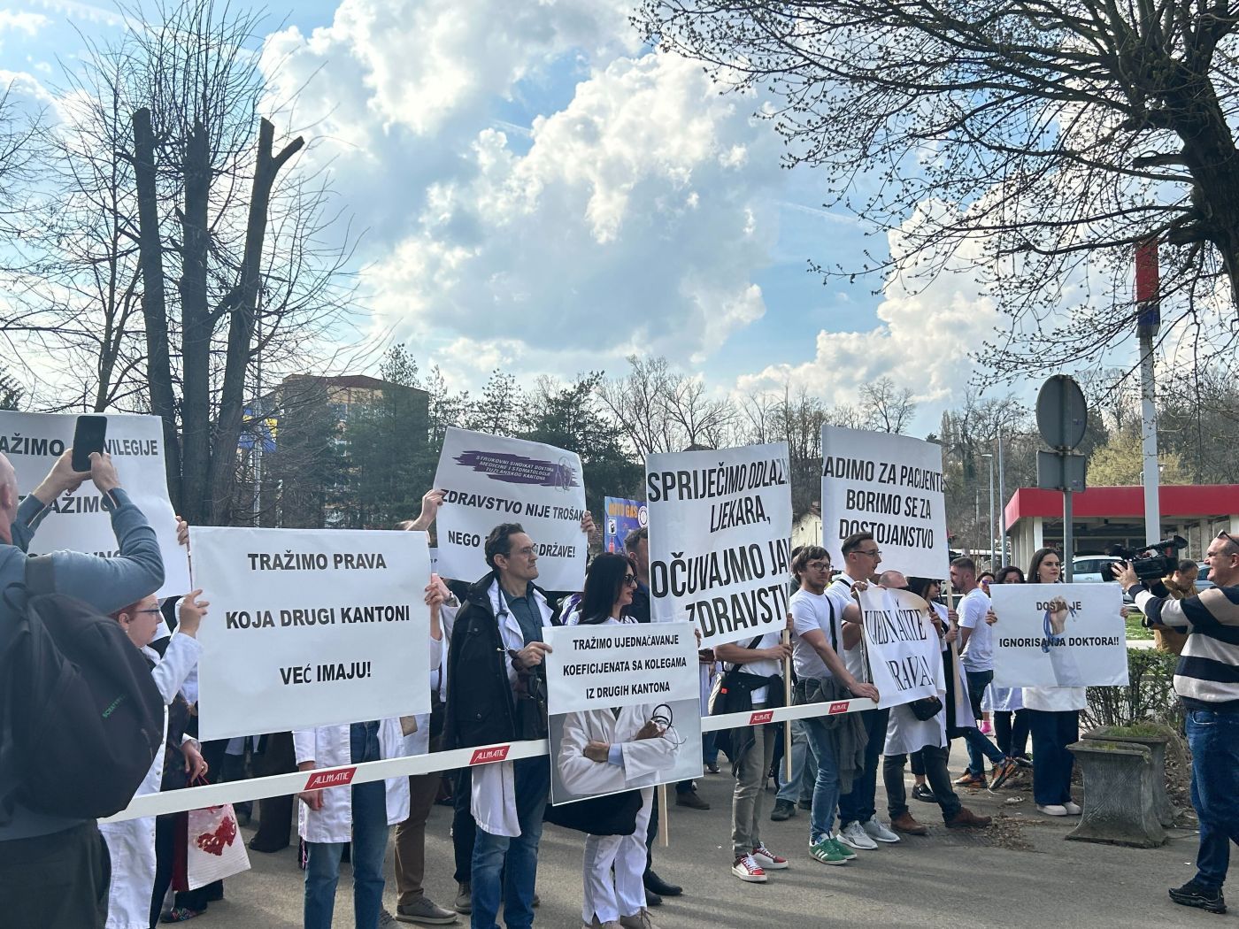 Sindikat doktora TK: Mi nismo socijalni slučajevi, ali treba cijeniti naše obrazovanje i odgovornost