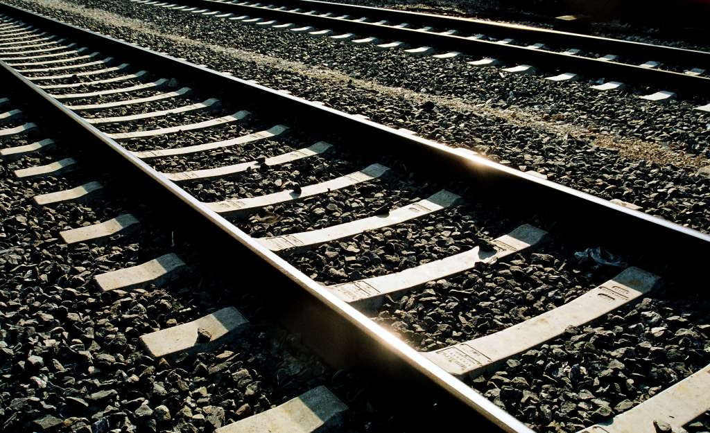 Apel Željeznica FBiH: Pažljivo preko pruge!