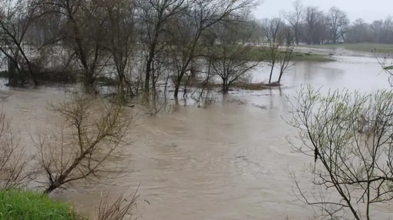 Upozorenje građanima Tuzle zbog povišenih vodostaja i mogućeg izlijevanja voda