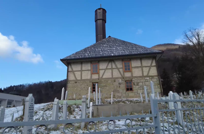 Stara džamija u Rujnici