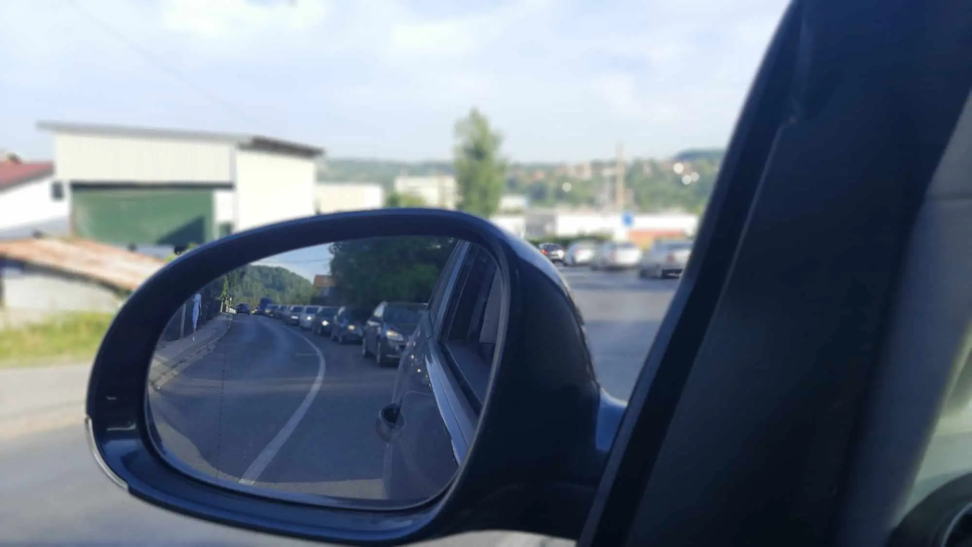 Dobri uslovi za vožnju u BiH, i dalje zatvorena cesta Tuzla-Bijeljina