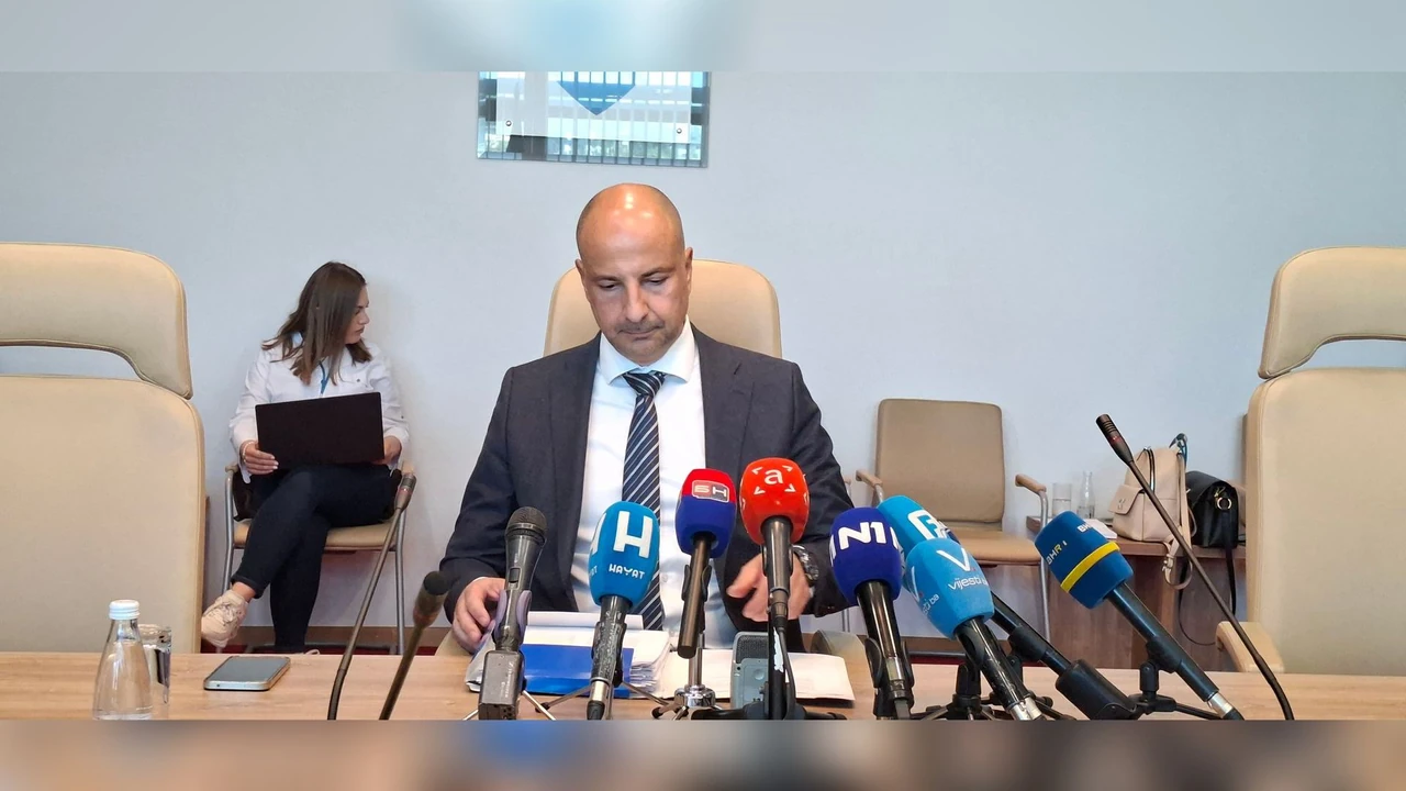 Državni tužilac pred Komisijom: Pašić stigao na saslušanje o radu UIO BiH