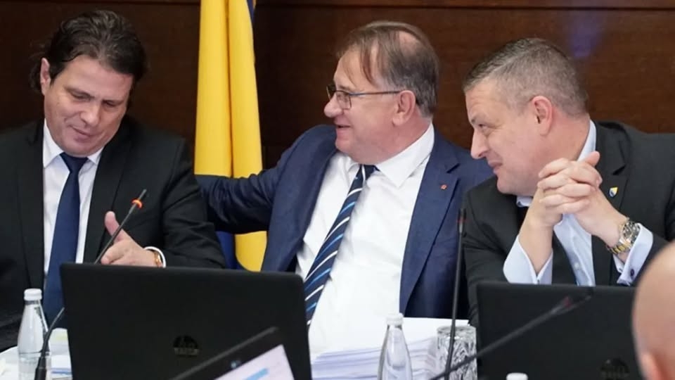 Vlada FBiH usvojila zaključak: Nikšić nas zadužuje 800 miliona eura na Londonskoj berzi!