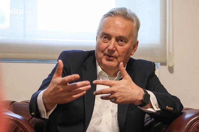Lagumdžija: Zapanjilo me što su se pojavili ljudi iz probosanskog bloka koji dramatizuju Schmidtov odlazak