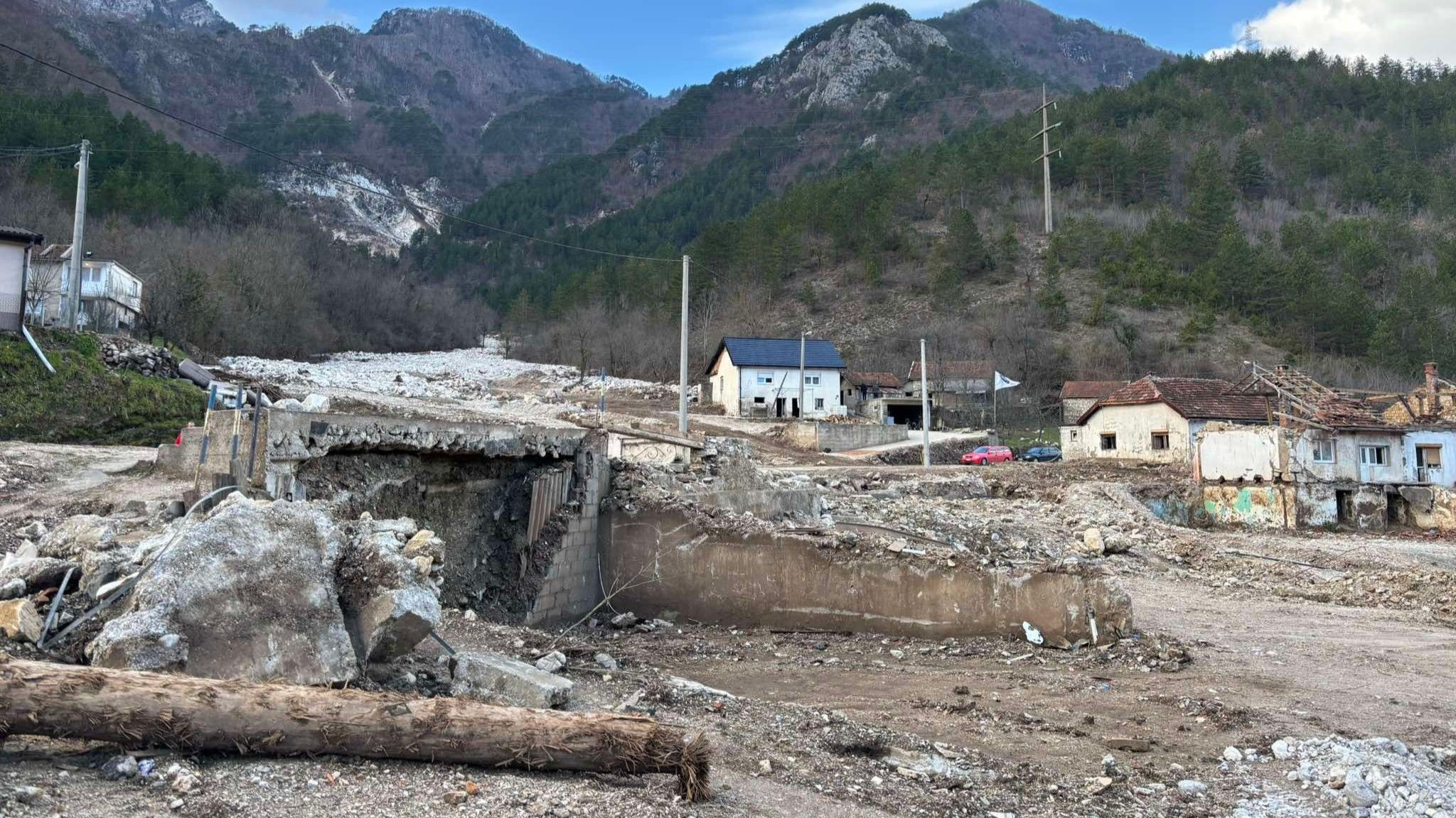 Skandal u istrazi poplava u Donjoj Jablanici: Zbog propusta Tužilaštva HNK, sve se vraća na početak