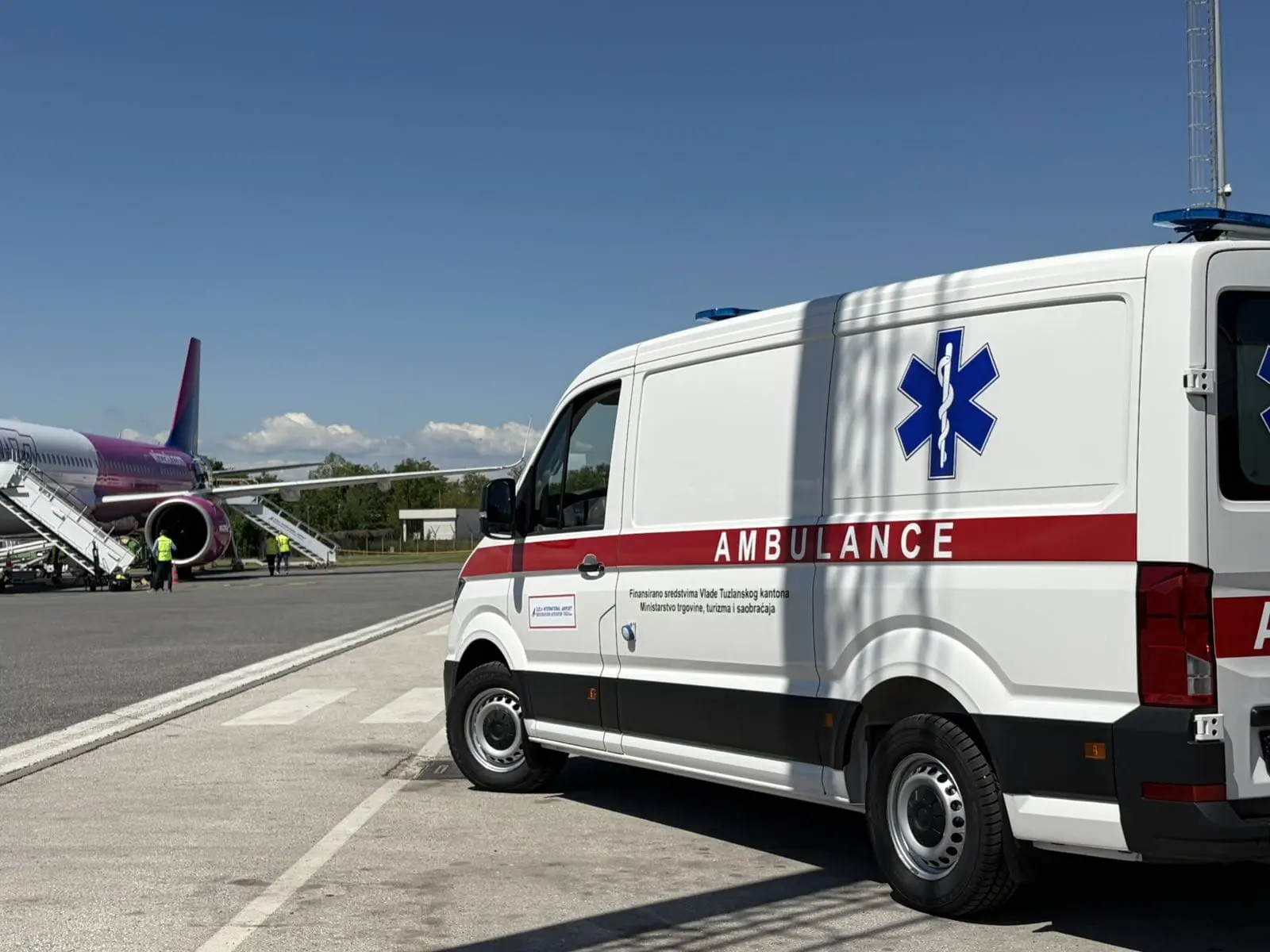 Novo sanitetsko vozilo za Aerodrom Tuzla, najavljena i nova ulaganja