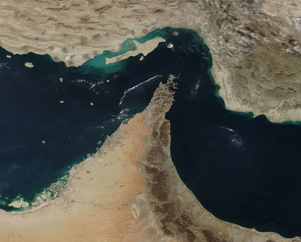 Iran zaprijetio zatvaranjem Hormuškog moreuza u slučaju novih američkih napada