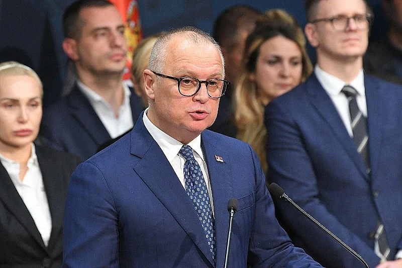 Zbog pada nadstrešnice u Novom Sadu optuženi bivši ministar Goran Vesić i još pet osoba