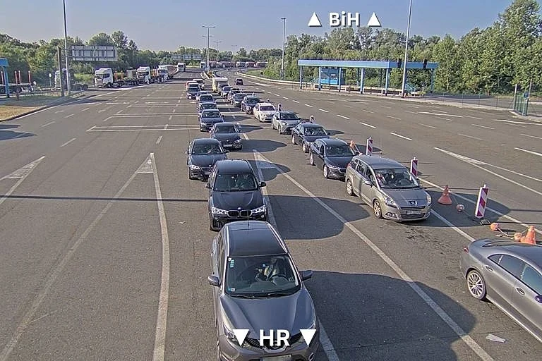 Jutros gužve na graničnim prijelazima, i na izlazima i na ulazima u BiH
