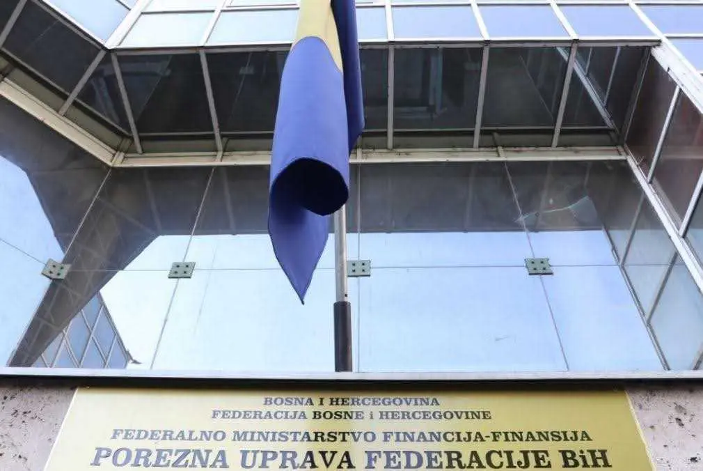 Porezna uprava FBiH izrekla kazne veće od 360.000 KM, u TK otkriveno šest neprijavljenih radnika