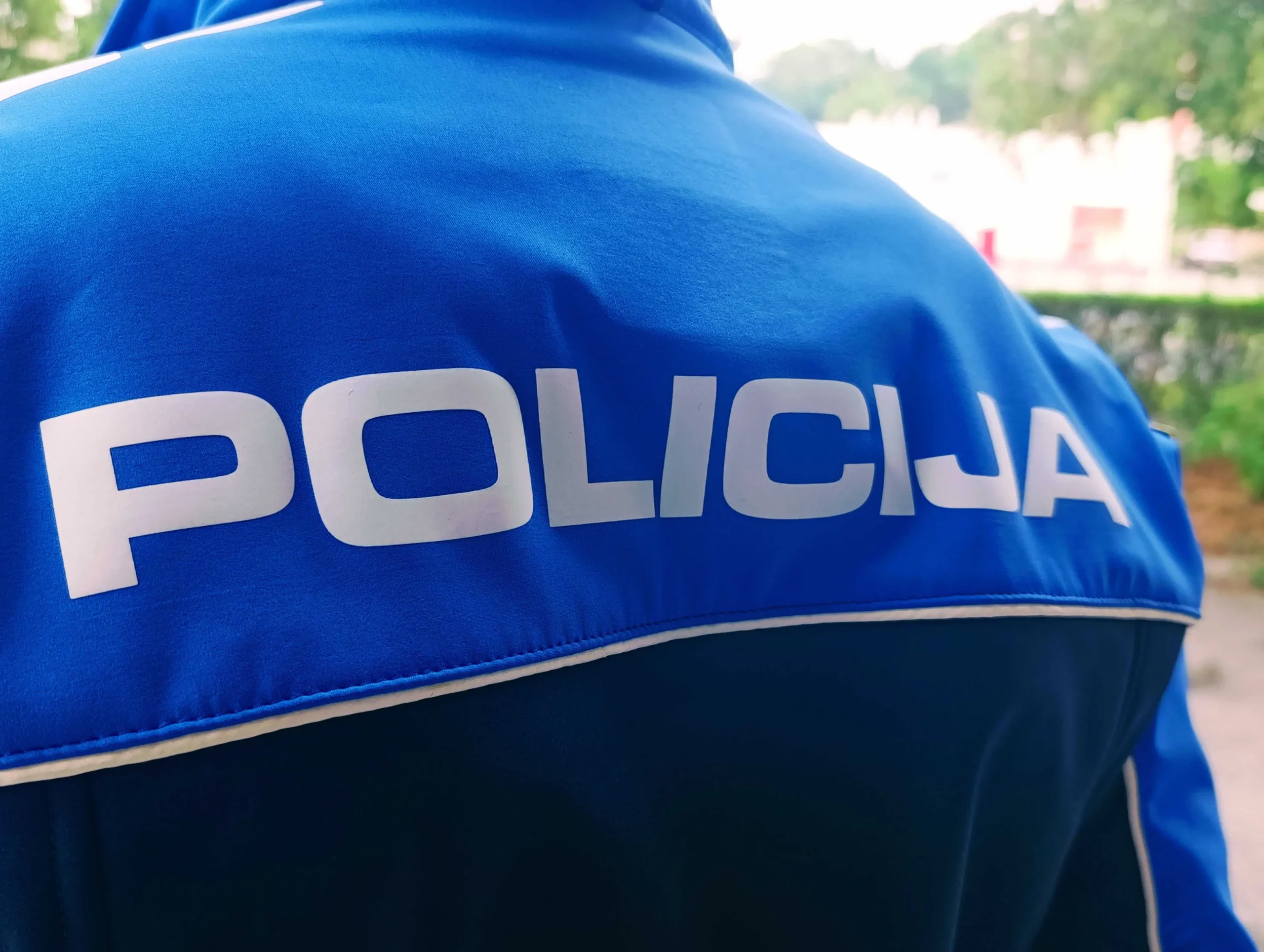 Zbog uhođenja i prijetnji djevojci, uhapšen mladić iz Gradačca