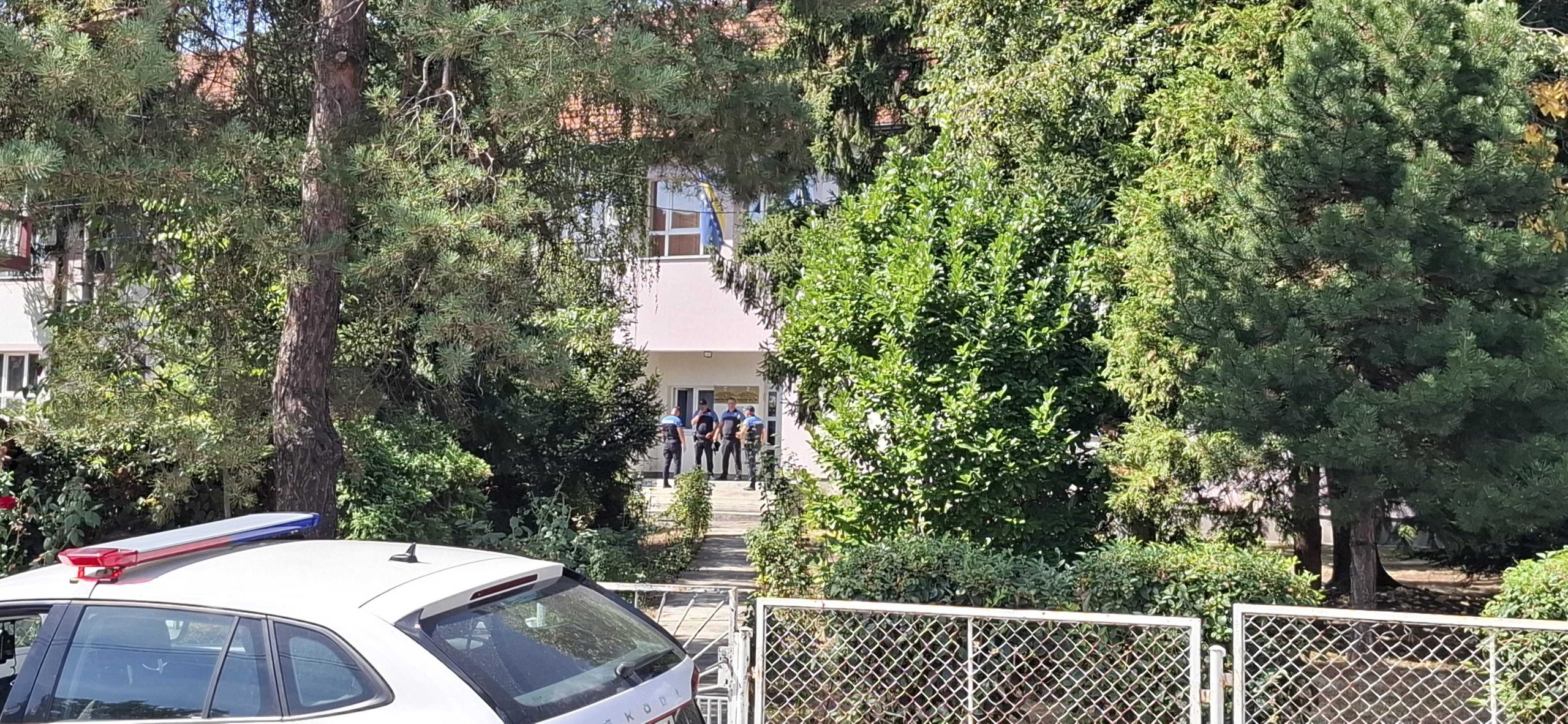 Učenice povrijeđene u Gornjoj Tuzli nisu životno ugrožene, škola apeluje na javnost