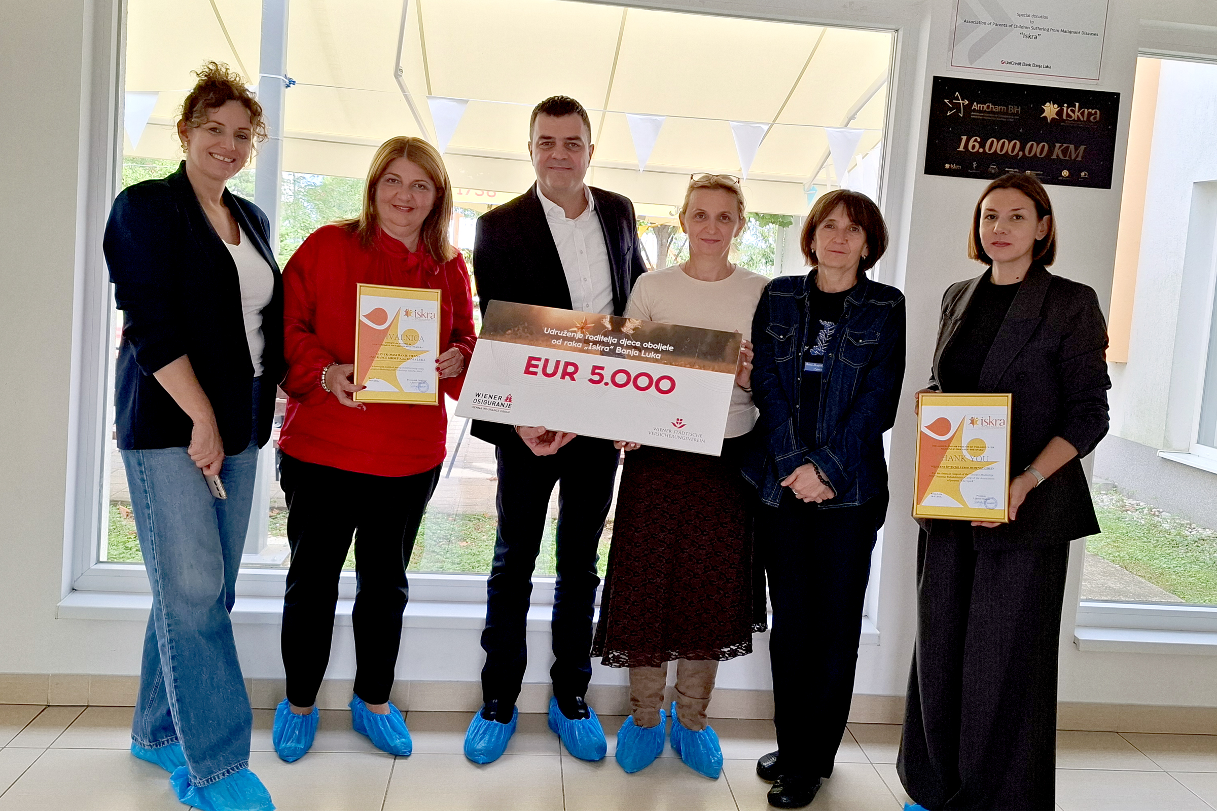 Wiener Städtische Versicherungsverein sa 10.000 EUR podržao rad udruženja „Iskra“ i „Srce za djecu oboljelu od raka“