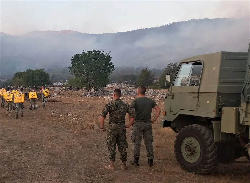 Helikopteri Oružanih snaga BiH gasili požare u 17 gradova i općina