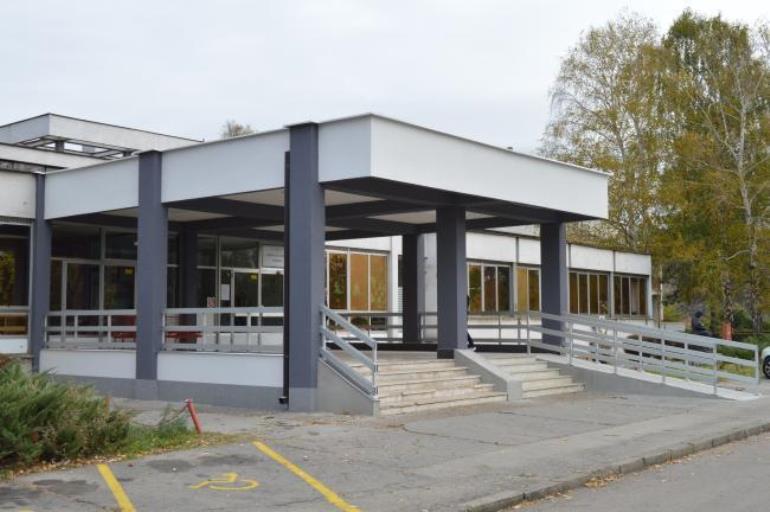 Zabrinjavajuće stanje na dječijoj klinici UKC-a Tuzla: Već dugo bez neuropedijatra, roditelji najavili protest