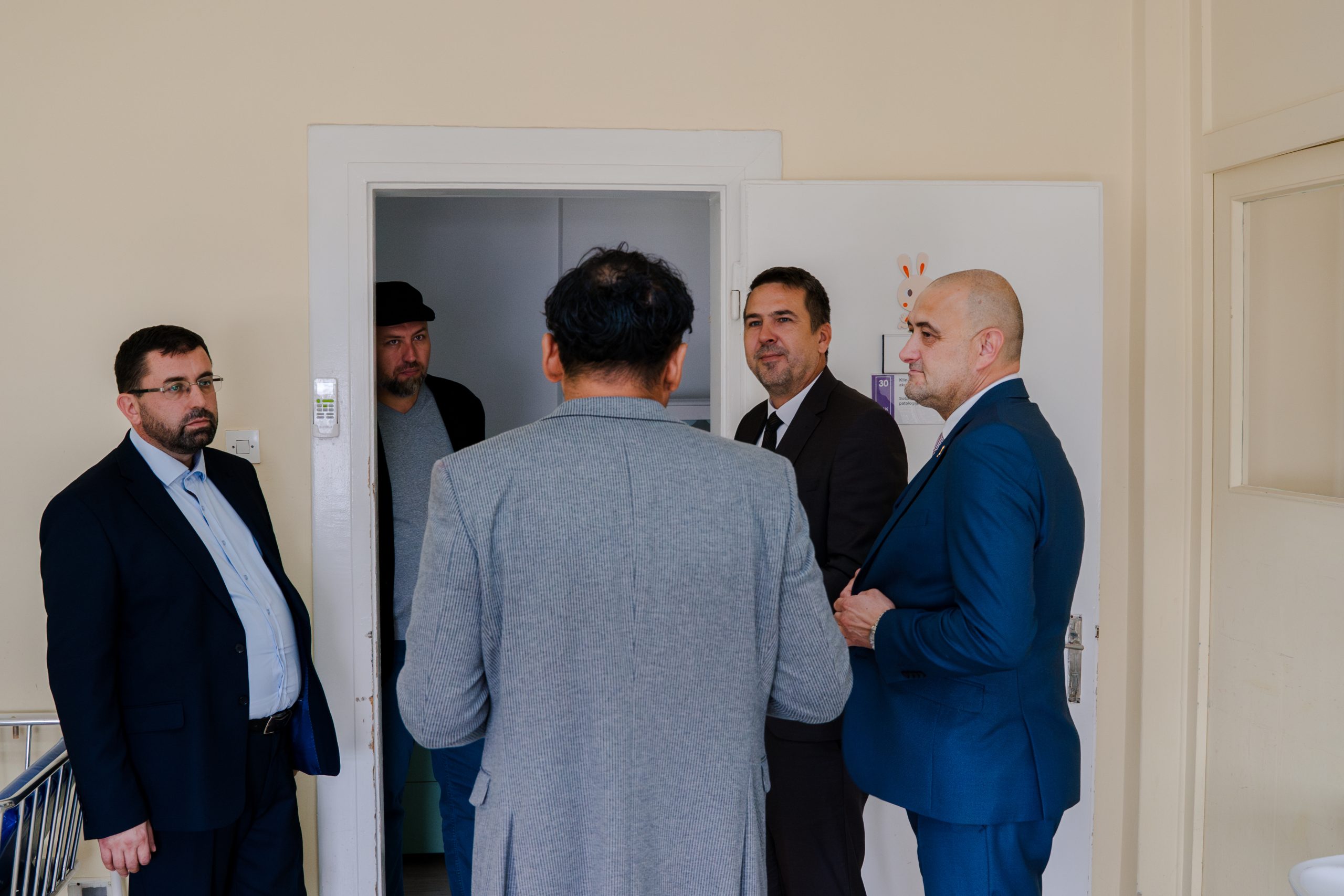 Zajedničkim srcem za najmlađe: Donacija medicinske opreme vrijedne 50.310 KM Univerzitetskom kliničkom centru Tuzla