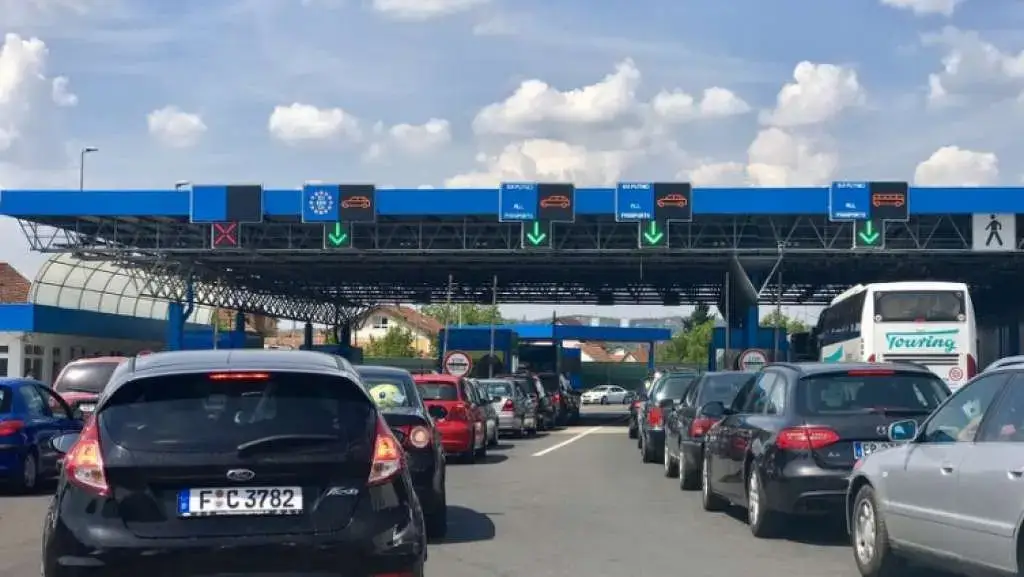 Granični prelaz Gradiška otvara se sutra u 8 sati